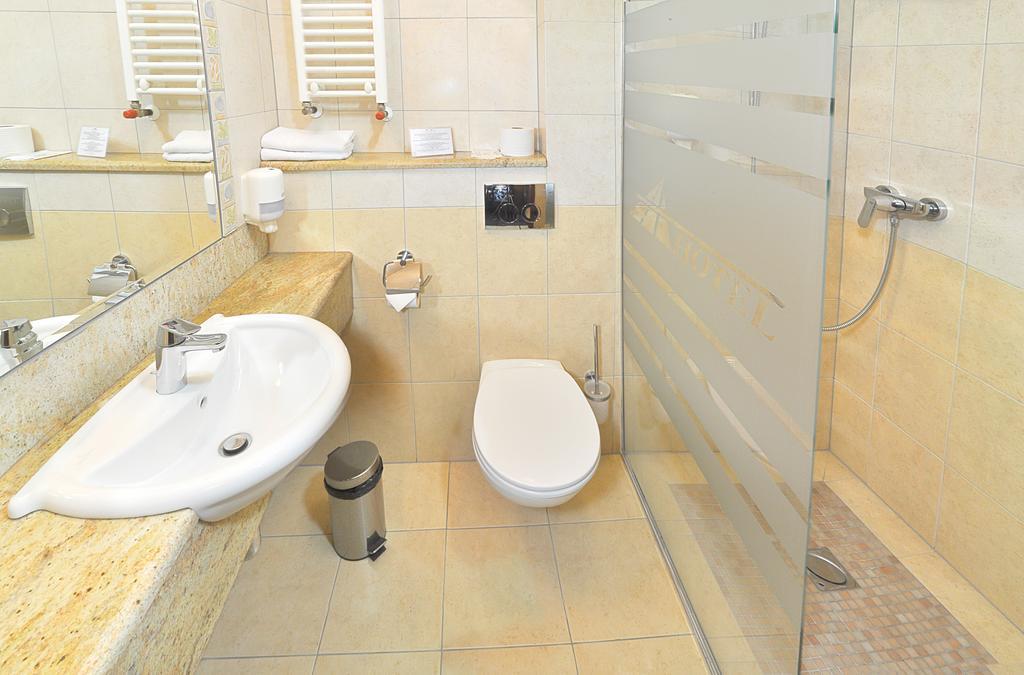 Ahotel Czechowice-Dziedzice Bilik gambar