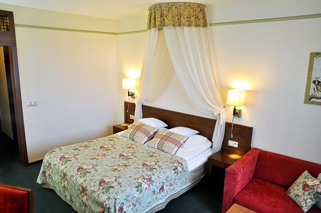 Ahotel Czechowice-Dziedzice Bilik gambar